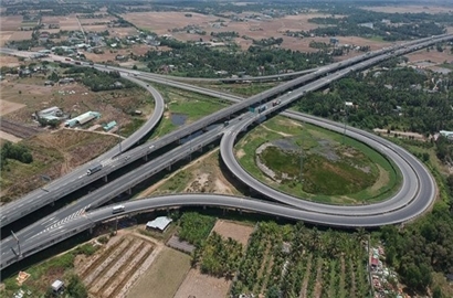 Đầu tư hơn 245.000 tỷ đồng để xây 5 cao tốc hoàn thành năm 2025-2027