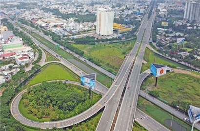 TP.HCM ưu tiên vốn cho hạ tầng kết nối với đồng bằng sông Cửu Long