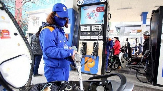 Xăng, dầu tiếp tục tăng giá