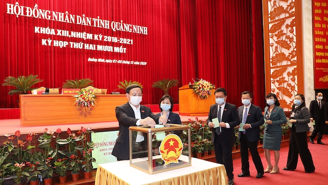 HĐND tỉnh Quảng Ninh thông qua 27 nghị quyết quan trọng