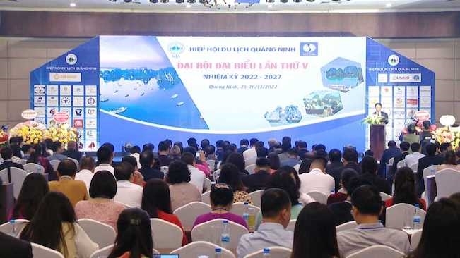 Phát triển du lịch Quảng Ninh theo hướng bền vững