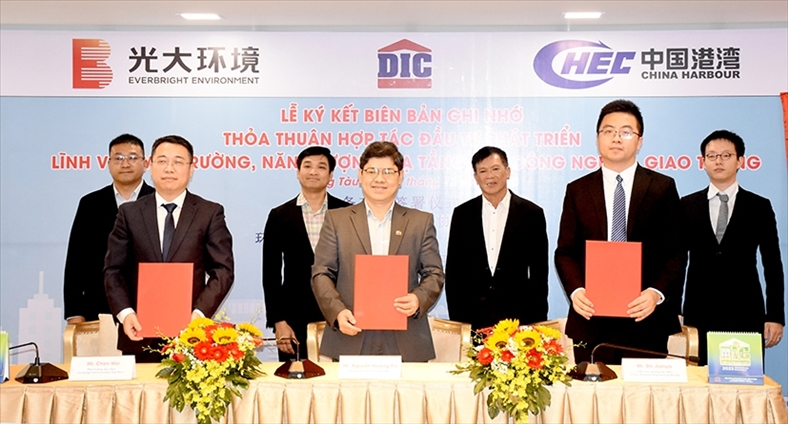 DIC Corp hợp tác với 2 'ông lớn' xây dựng Trung Quốc