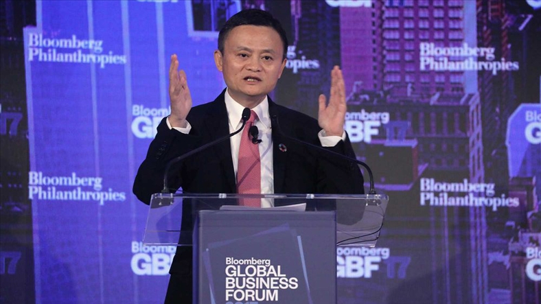 Tỷ phú Jack Ma: "Đến lúc ngừng tìm kiếm sự tăng trưởng việc làm từ sản xuất"