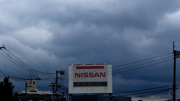 Nissan cắt giảm lợi nhuận dự báo sau một năm bão tố