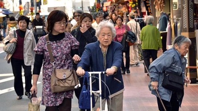 Người lao động Nhật Bản sắp tới có thể phải làm việc tới 70 tuổi