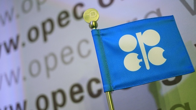 Giá dầu giảm trước tín hiệu OPEC đạt được thỏa thuận tăng cung