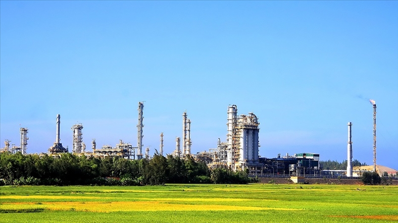 Petrolimex muốn mua cổ phần nhà máy lọc dầu Dung Quất