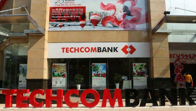 Ban lãnh đạo Techcombank sắp nhận 'món quà trăm tỷ'