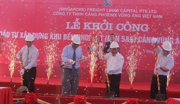 Hơn 2.000 tỉ đồng xây dựng 2 cầu cảng tại Vũng Áng