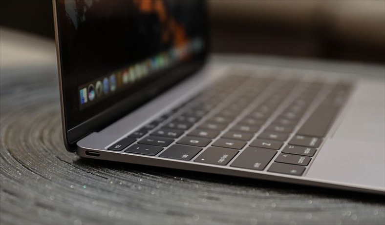 Apple sắp tung Macbook Air giá rẻ