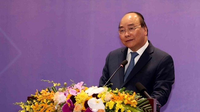 Thủ tướng Nguyễn Xuân Phúc phát biểu tại Diễn đàn cải cách và phát triển 2019. Nguồn: Trang điện tử Bộ Kế hoạch và đầu tư.
