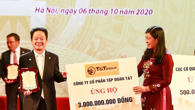 “Bầu Hiển” ủng hộ 5 tỷ đồng cho quỹ Vì người nghèo TP. Hà Nội