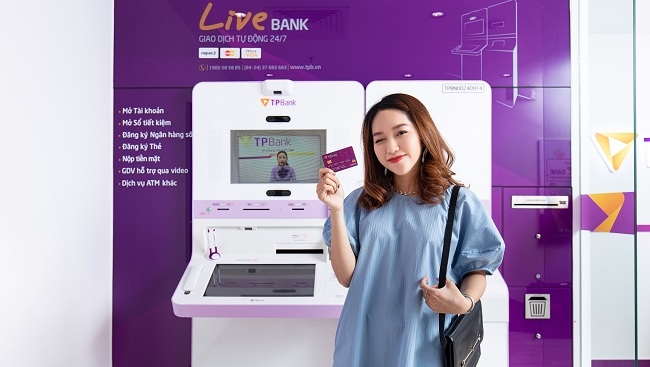 TPBank hoàn tất chuyển đổi thẻ ATM công nghệ chip contactless cho khách hàng