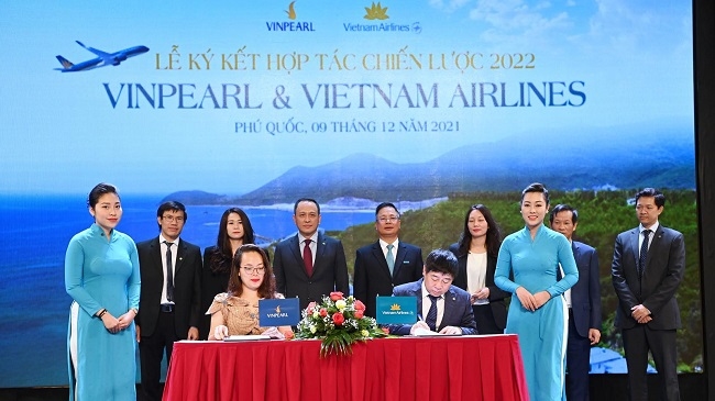 Vietnam Airlines cùng Vinpearl phát triển sản phẩm hàng không - du lịch an toàn
