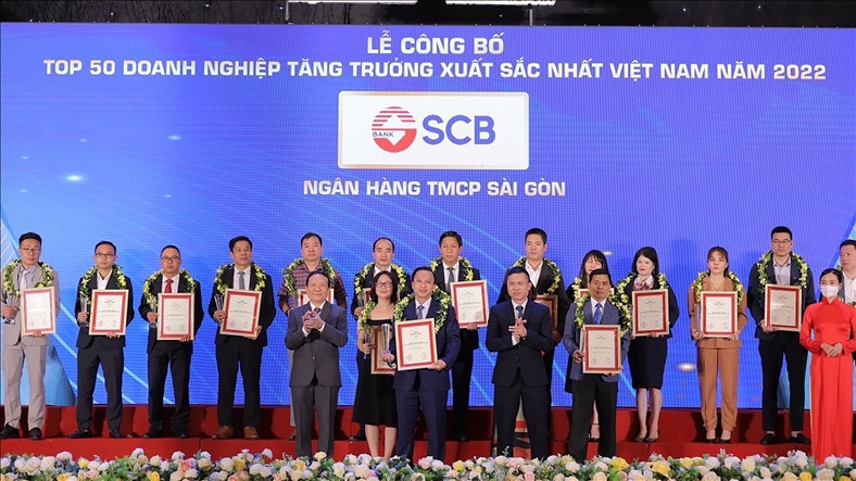 SCB lọt Top 50 doanh nghiệp tăng trưởng xuất sắc nhất Việt Nam