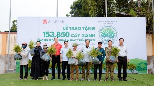 SeABank tặng gần 154.000 cây xanh ủng hộ trồng rừng và phát triển kinh tế tại Hà Tĩnh