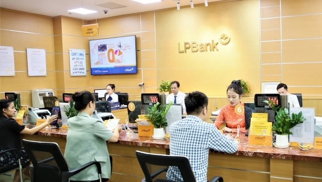 Lợi nhuận LPBank tăng 41% trong quý 3