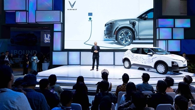 VinFast giới thiệu dải xe điện tay lái nghịch