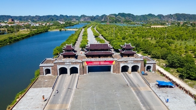 Bốn trụ cột kinh tế hướng Ninh Bình tới thành phố trực thuộc trung ương