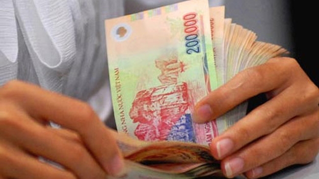 Nợ công Việt Nam: Nguy cơ 'chưa giàu đã già lại nợ nhiều'