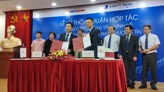 Vietbank và VNPT ký kết hợp tác cung cấp dịch vụ tài chính số
