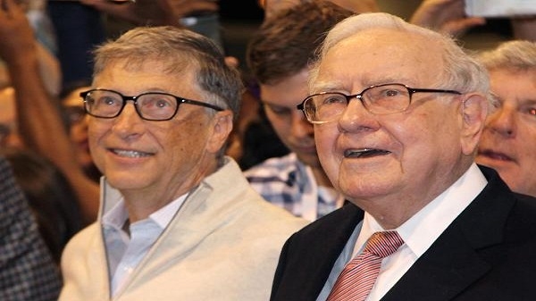 Warren Buffett và Bill Gates tiết lộ quyết định kinh doanh sáng suốt nhất mà họ từng thực hiện