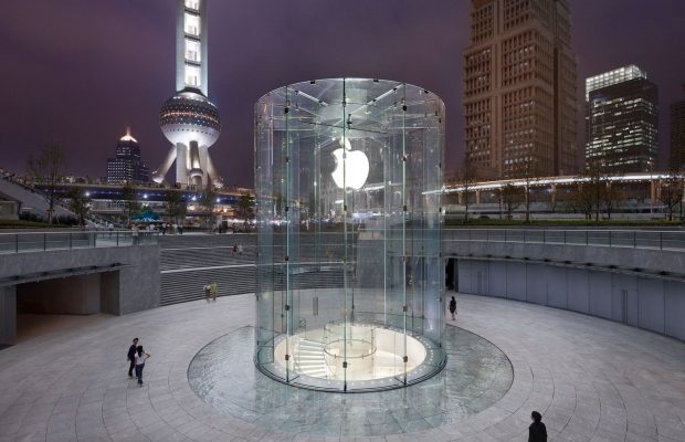 Apple được định giá gần nghìn tỉ đô