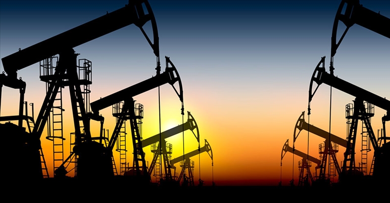 Giá dầu tăng do lượng dự trữ và triển vọng sản xuất của Mỹ giảm