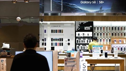 Samsung dự kiến lợi nhuận QII tăng 72%, lần đầu tiên sẽ vượt mặt Apple