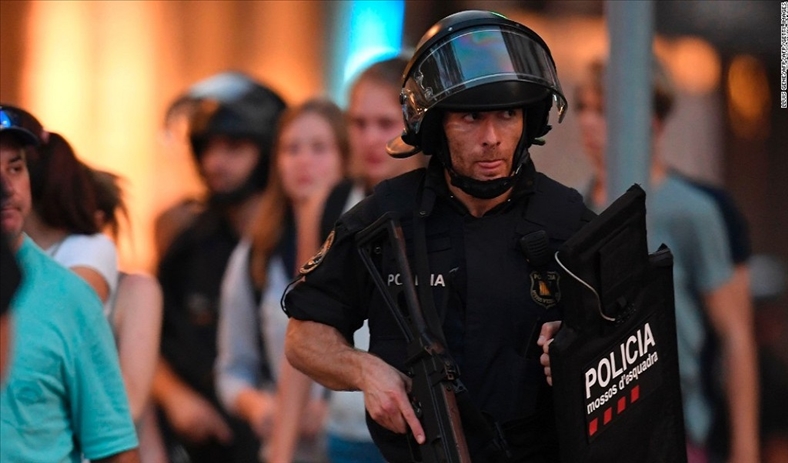 Chứng khoán thế giới lao dốc sau vụ tấn công khủng bố ở Barcelona