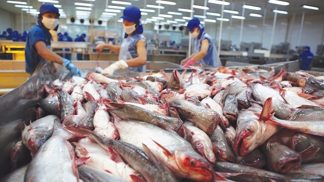Thủ tướng Chính phủ chỉ đạo rà soát hàng hóa Việt xuất khẩu sang Hoa Kỳ