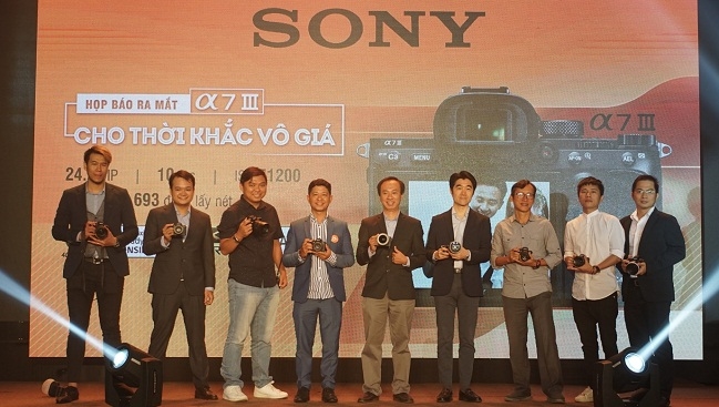 Sony giới thiệu máy ảnh chuyên nghiệp Sony α7 III giá 49 triệu đồng tại Việt Nam