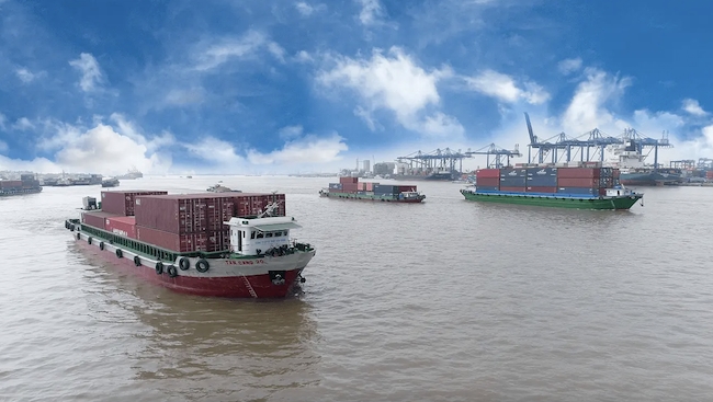 ‘Lận đận’ thu phí cảng biển ở TP.HCM