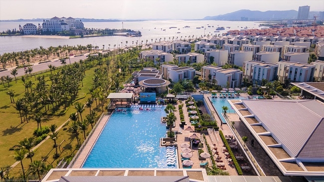 Du lịch giải trí và nghỉ dưỡng cao cấp - phép cộng hoàn hảo cho du lịch Quảng Ninh hè này