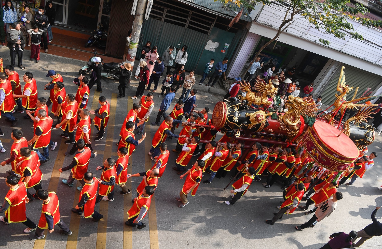 Rực rỡ và sôi động lễ hội rước pháo làng Đồng Kỵ, Bắc Ninh.  4