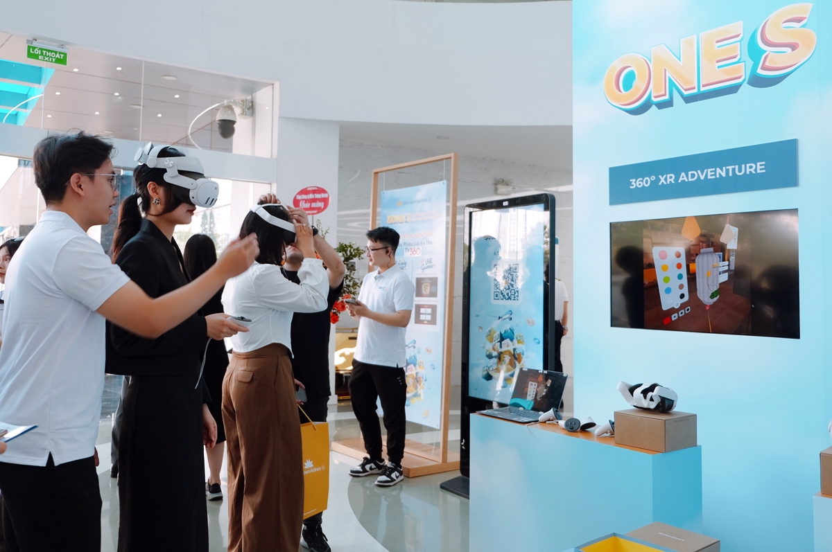 Vietnam Airlines khai mở trạm văn hóa đầu tiên trong chương trình game tương tác One S. 2