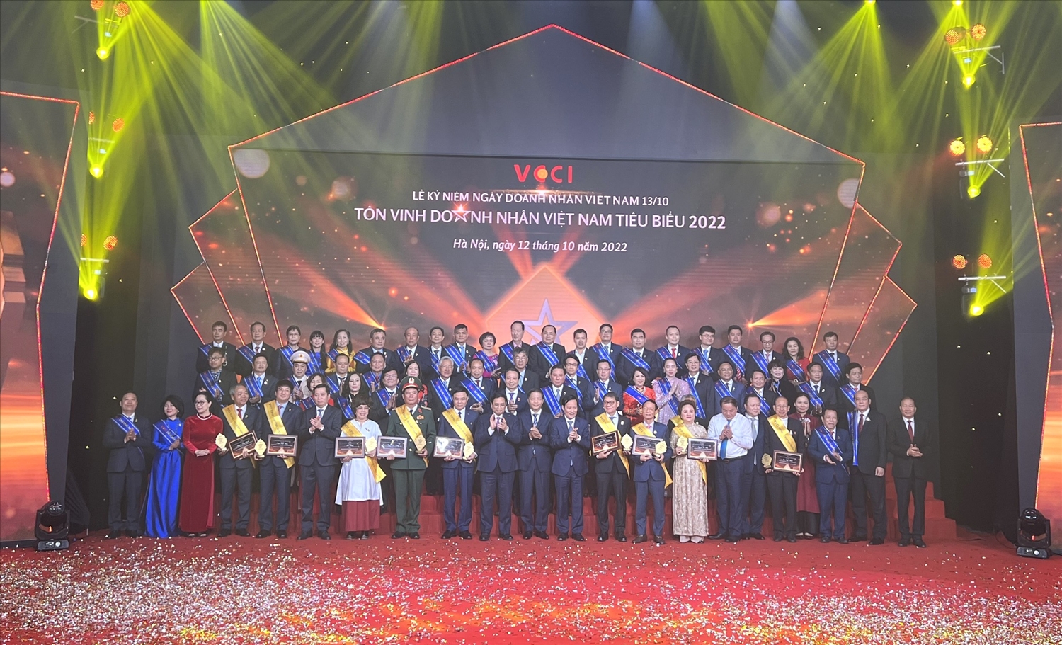 Chủ tịch KSB Phan Tấn Đạt được vinh danh ‘Doanh nhân Việt Nam tiêu biểu năm 2022’ 1