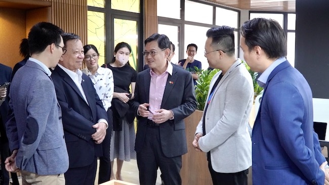 Phó thủ tướng Singapore thăm Block71 Sài Gòn