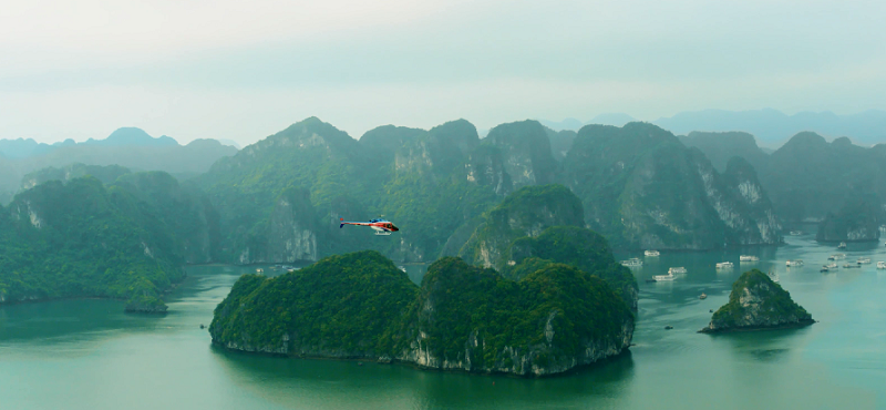 Ngắm trọn vẻ đẹp Hạ Long nhìn từ máy bay trực thăng 5