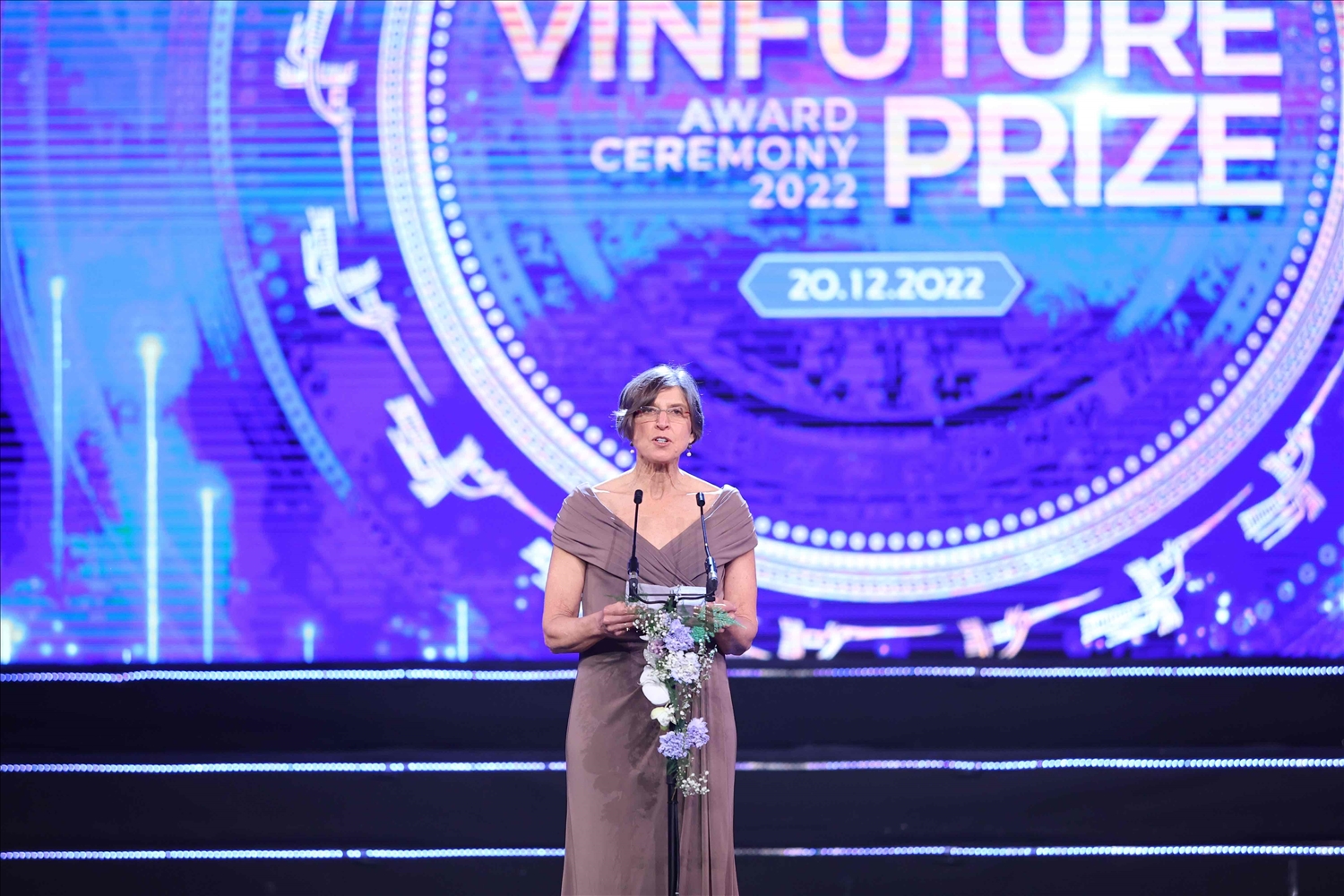 VinFuture 2022 vinh danh 4 công trình khoa học 'Hồi sinh và Tái thiết' thế giới 2