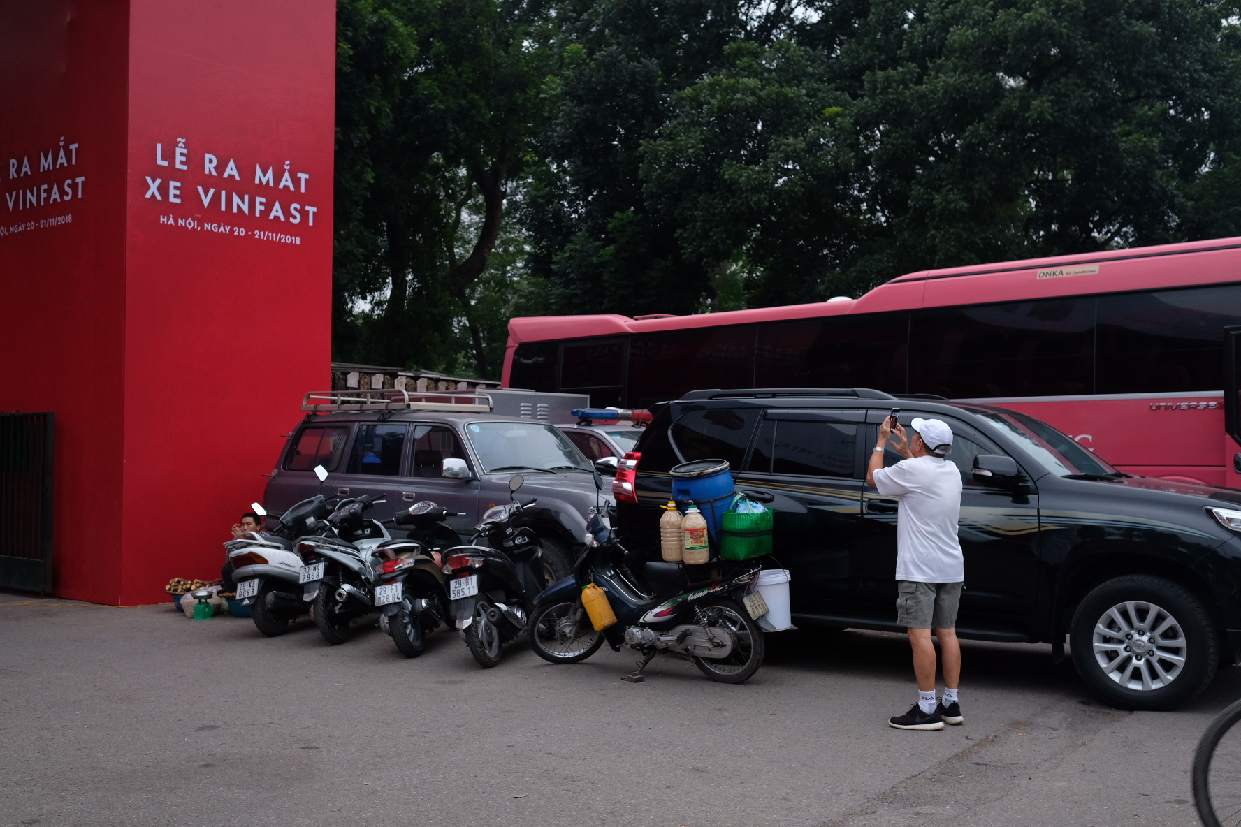 Những hình ảnh mới nhất của ô tô Vinfast chuẩn bị lễ ra mắt tại Hà Nội 14