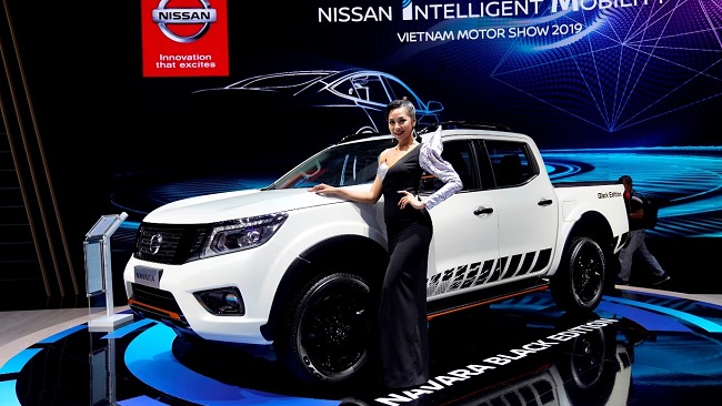 Xe bán tải phiên bản cao cấp Nissan Navara Black Edition A-IVI lần đầu 'lộ diện'