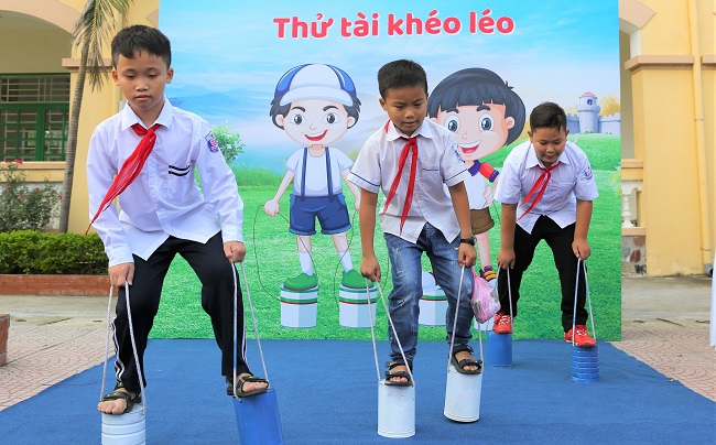 Hơn 60.000 cây xanh và 119.000 ly sữa được Vinamilk dành tặng cho trẻ em Hà Nội 9
