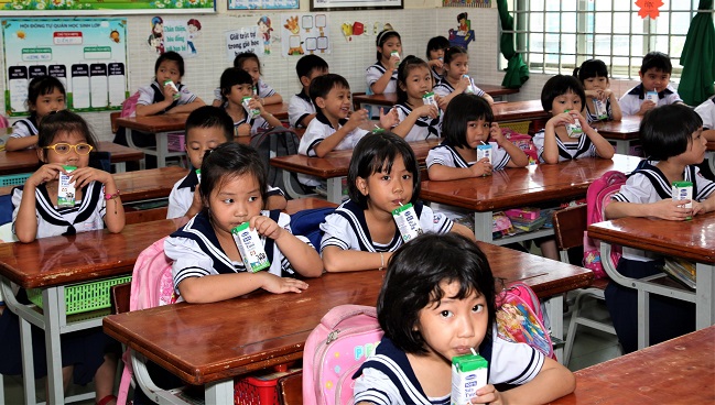 TP.HCM chính thức triển khai chương trình sữa học đường tại 10 quận, huyện 1