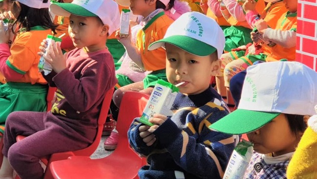 Tỉnh Hà Nam tổ chức lễ phát động chương trình Sữa học đường 2
