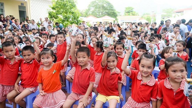Vinamilk tặng 70.000 ly sữa cho trẻ em tỉnh Thái Nguyên 3