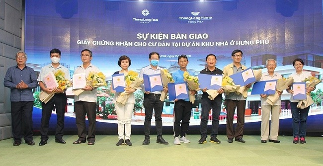 Hưng Phú Invest bàn giao sổ hồng cho khách hàng dự án Thang Long Home - Hưng Phú 2