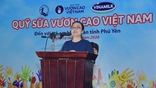 Vinamilk tặng 83.400 ly sữa cho trẻ em có hoàn cảnh khó khăn tỉnh Phú Yên 1