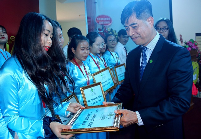 Novaland liên tục thực hiện các hoạt động hỗ trợ giáo dục và đào tạo tại Bình Thuận