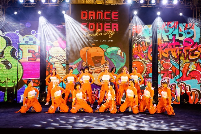Dance cover Danko City: Bùng cháy với các vũ điệu Kpop cùng Cường seven 9